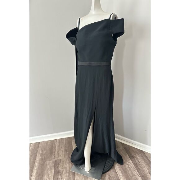 Alexander McQueen Drape Off-The-Shoulder Side Slit Gown - Picture 5 of 11